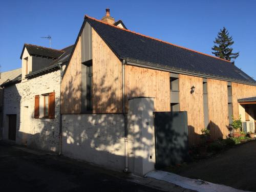 Les Ponts-de-Ce Bed & Breakfast | Chambre sur le Chemin de la Loire a vélo