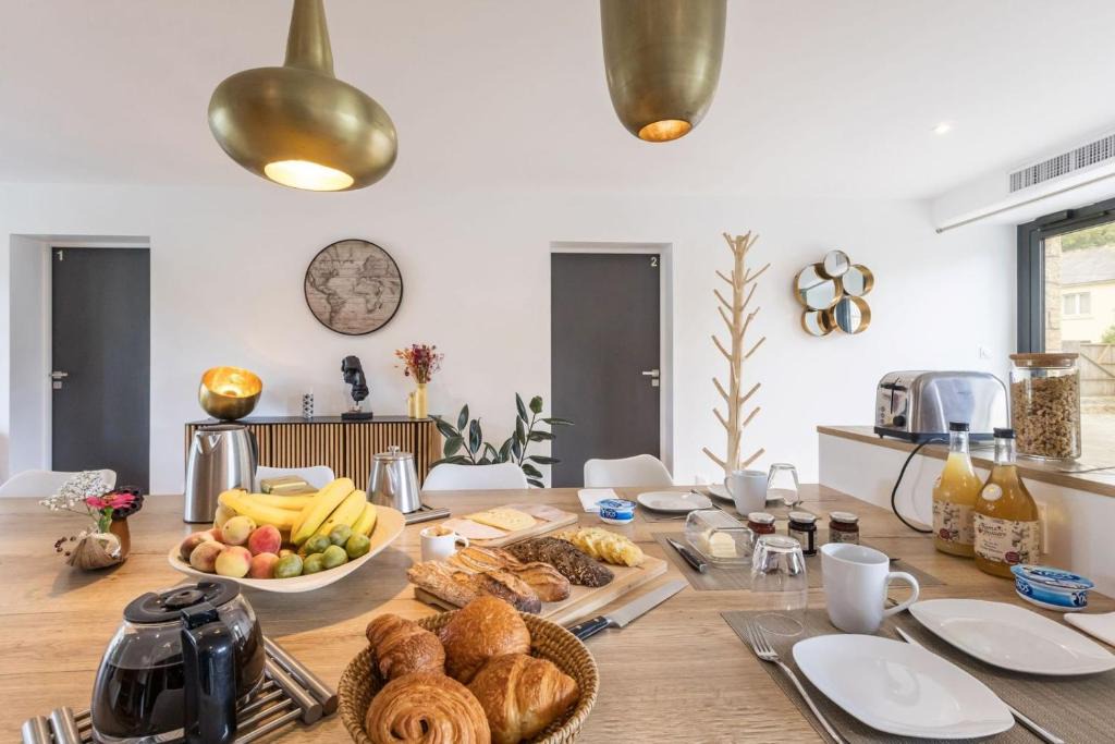La Menardais Apartment | Chambres d'hôtes 'La Clairière aux Chênes'