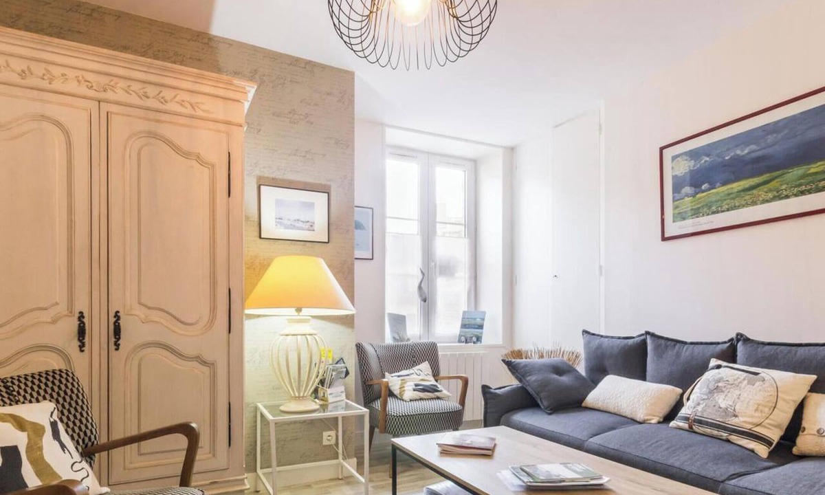 Saint-Vaast-la-Hougue Apartment | Charming apartment, pets allowed - 2 guests