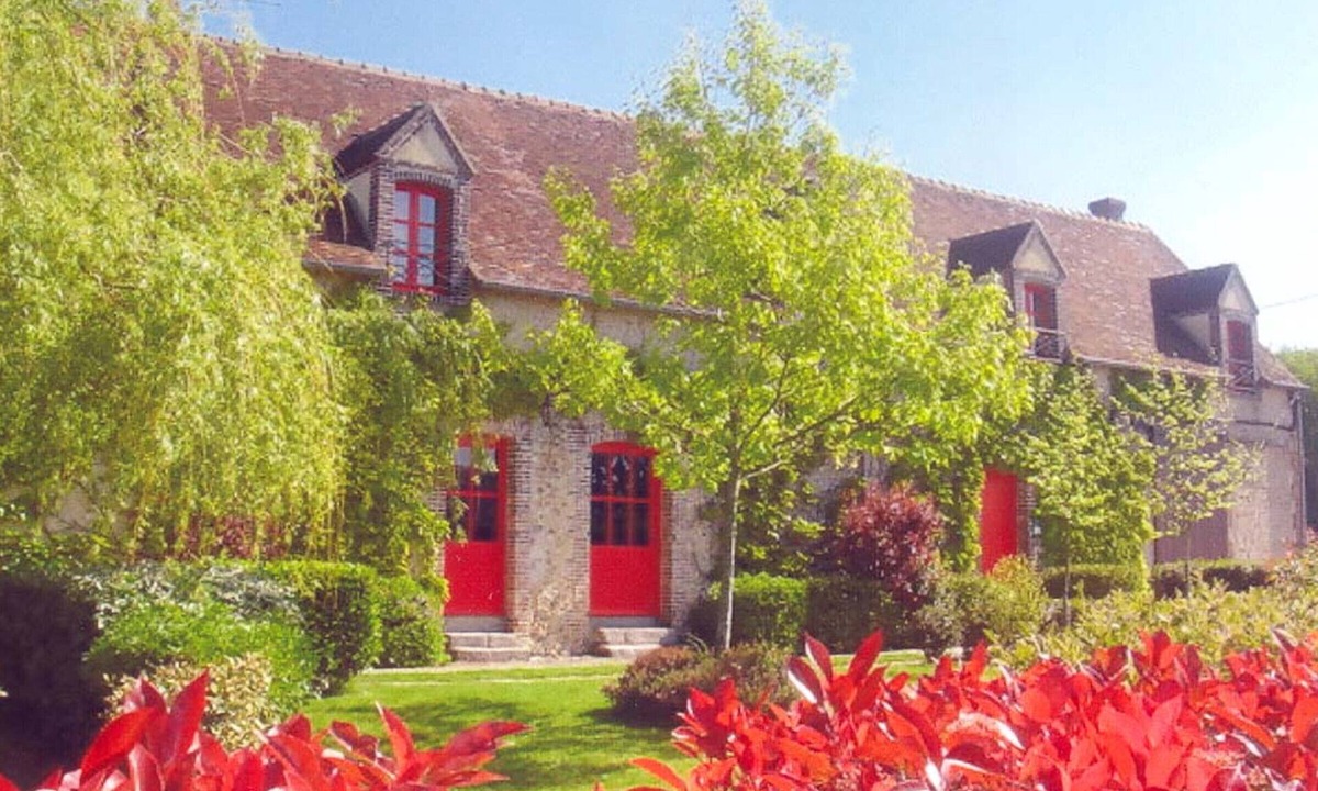 Longny les Villages Cottage | Charming hunting lodge with pets, fireplace, and garden in Perche