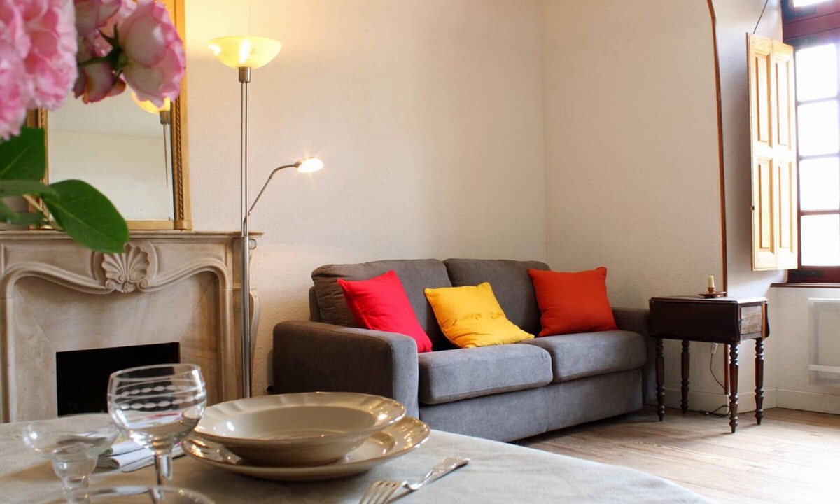 Herisson Apartment | Charming medieval house in the heart of Hérisson