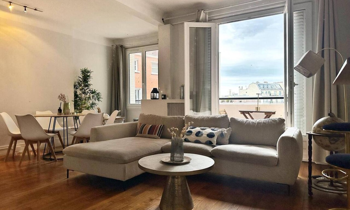 Necker Apartment | Charming Parisian Retreat with Eiffel Tower Views