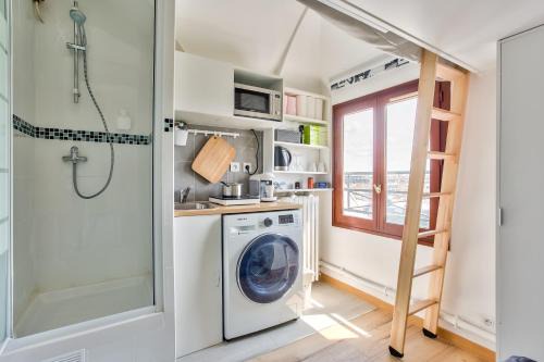 17th Arrondissement Apartment | Charming Studio - Palais de Congres