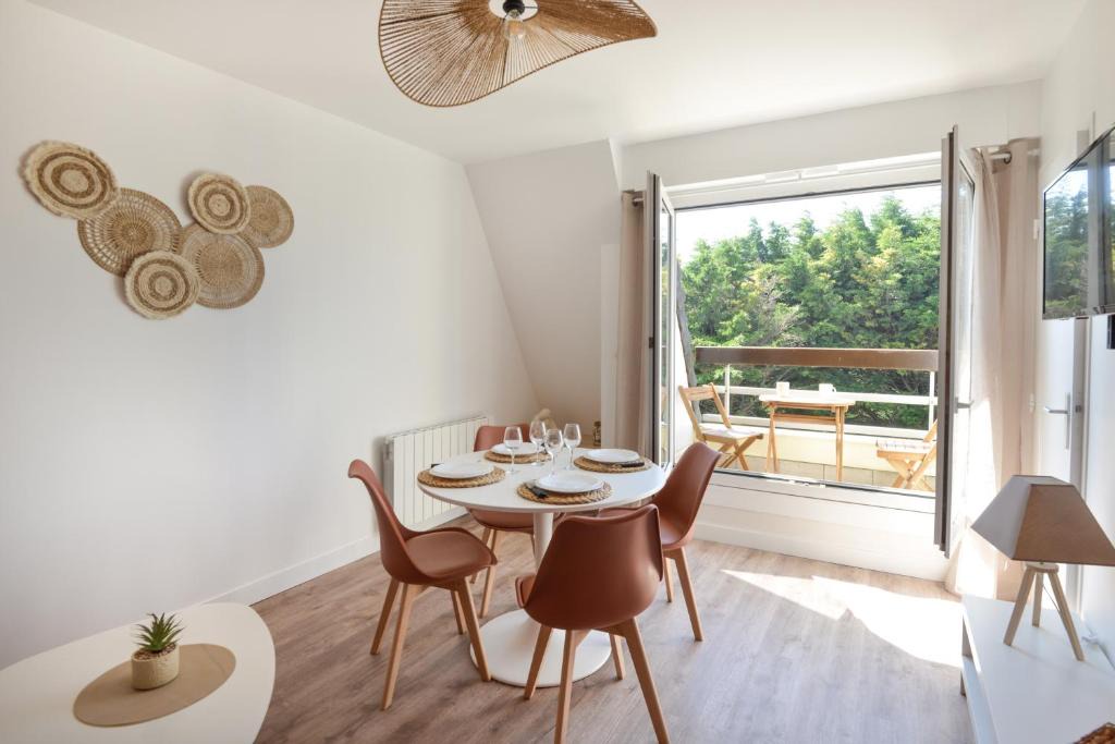 Saint-Regnobert-de-la-Cote-de-Nacre Apartment | Chez Flora - Appt pour 4 proche de la plage