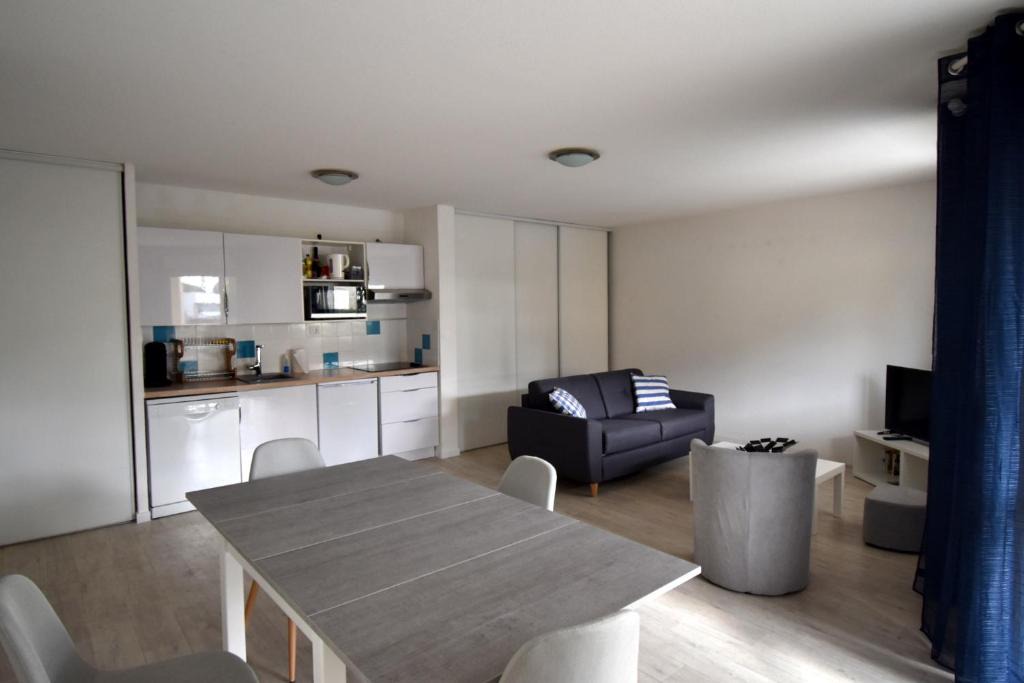 Grandcamp-Maisy Apartment | Chez Patrick