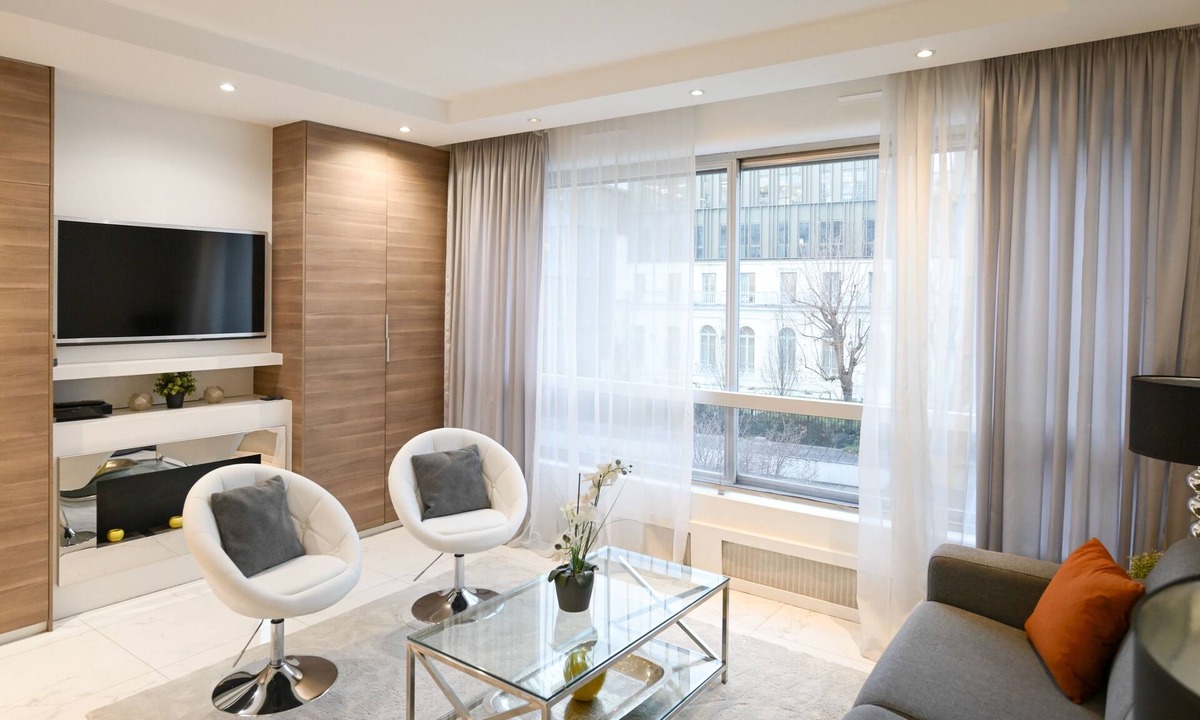 Faubourg-du-Roule Apartment | Chic & Peaceful Champs-Elysées Retreat with AC