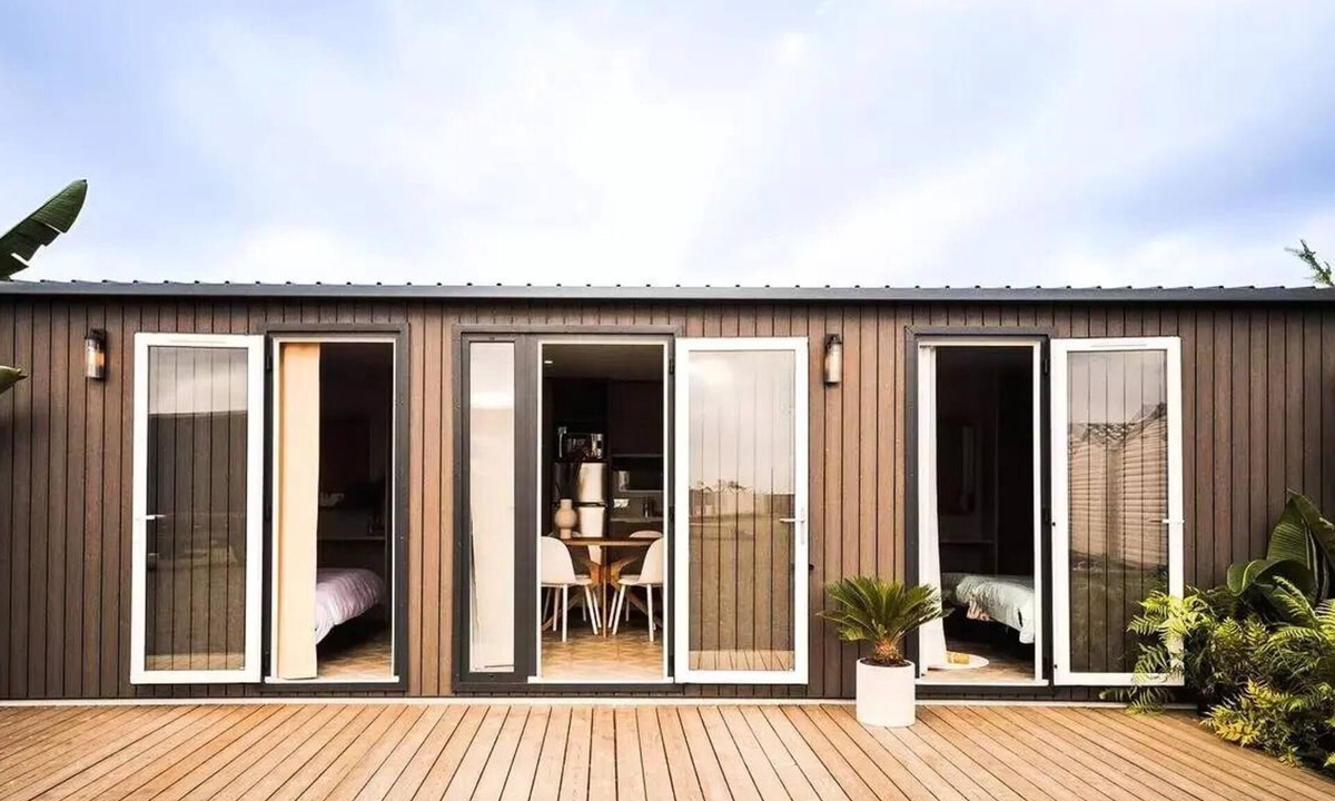 Monterblanc House | Comfort+ Hotel-Style Mobile Home: 3 Rooms, Sleeps 4, TV, 2 Bathrooms