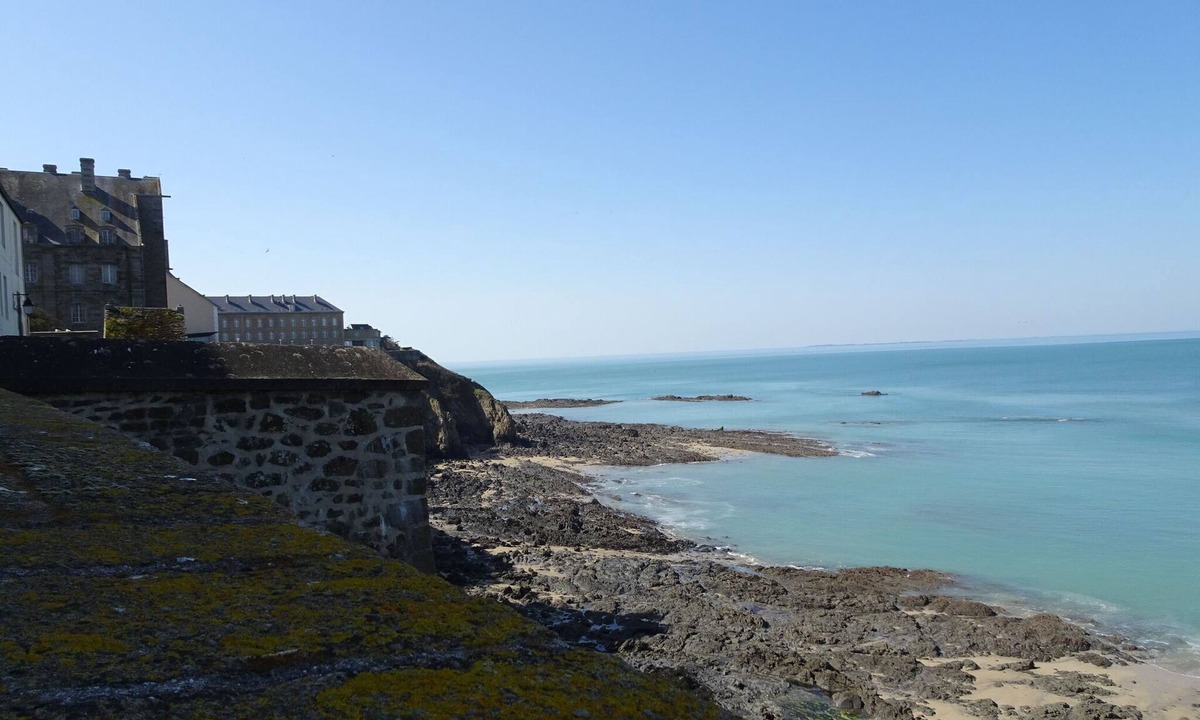 Saint-Martin de Brehal House | Comfortable holiday home 50 m from the sea