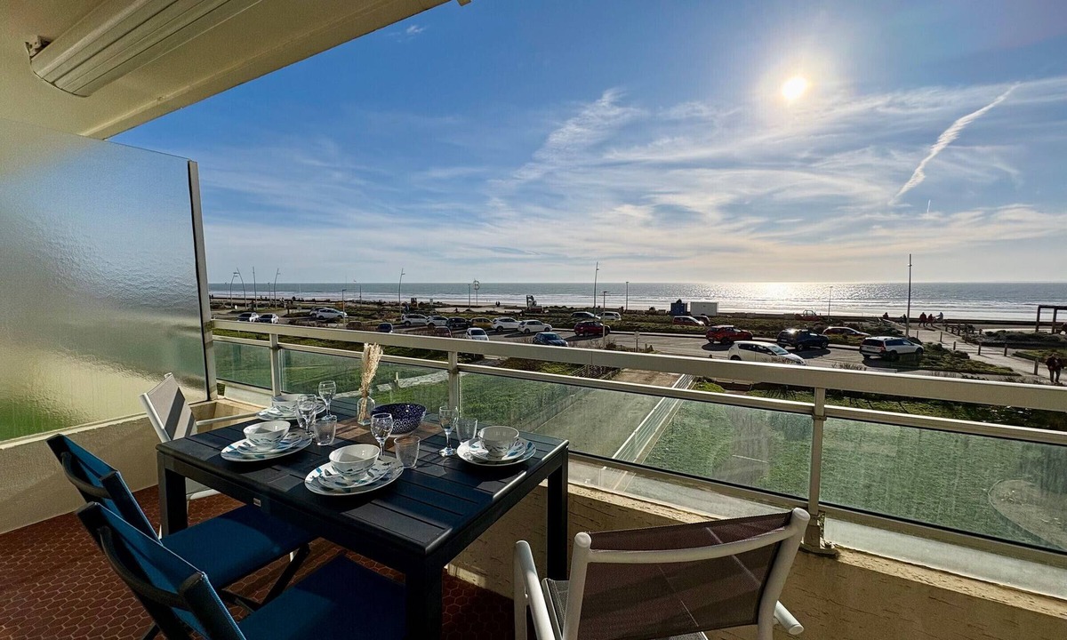 Saint-Hilaire-de-Riez Apartment | Comfortable apartment, sea view, pets allowed