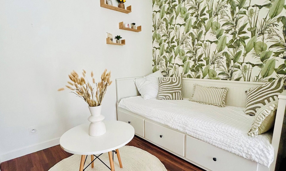 Levallois-Perret Apartment | Cosy studio with terrace at the foot of Paris