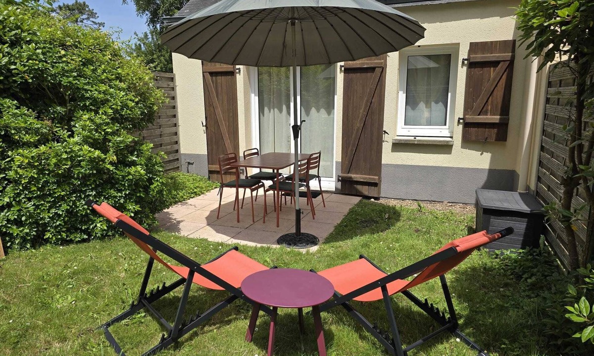 Ploemel House | Cottage au coeur du golf: Jardin & Océan