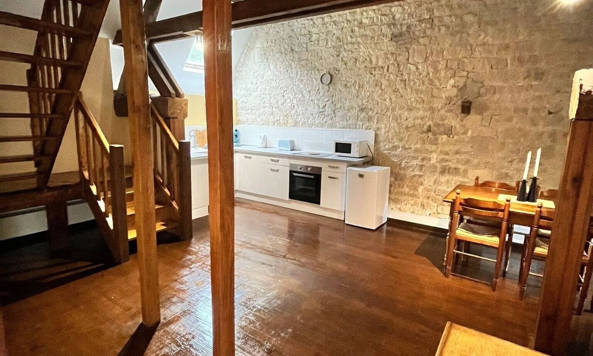 Saint-Come-du-Mont Villa | Cottage 'Gite 5' with Shared Terrace and Shared Garden