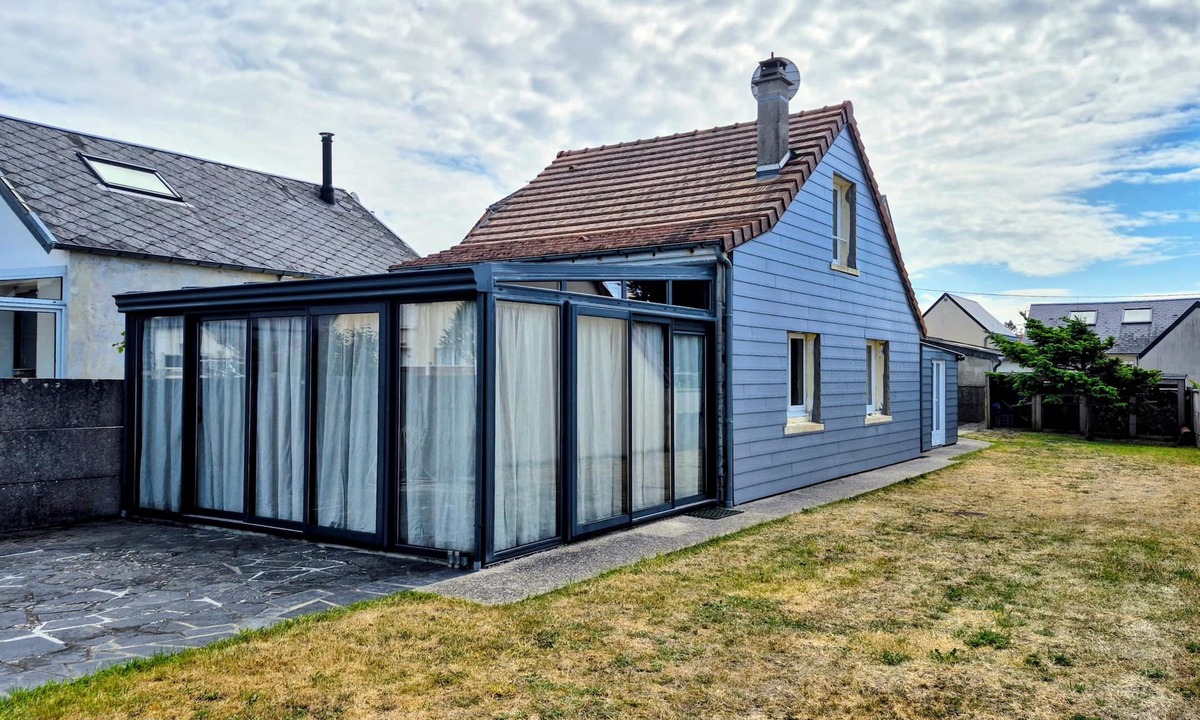 Saint-Germain-sur-Ay House | Country house 200 m from the beach, pets welcome.
