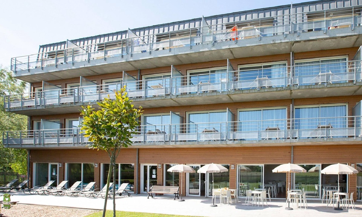 Roz-sur-Couesnon Apartment | Couple Stay Near Mont-Saint-Michel