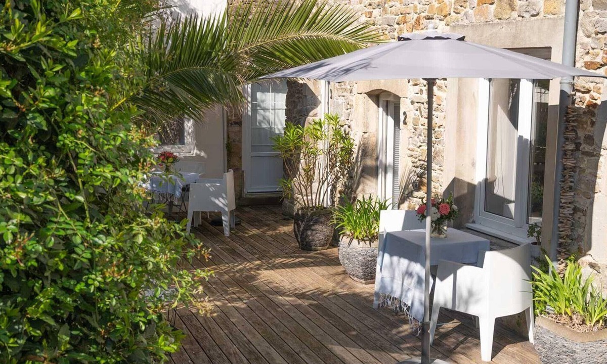 Portbail Apartment | Cozy seaside apartment with WiFi at Portbail