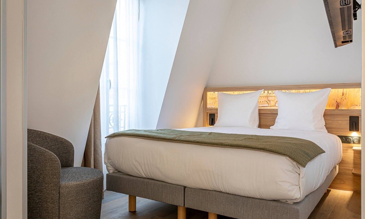 Republique–Point-du-Jour Hotel | Dantan Hotel