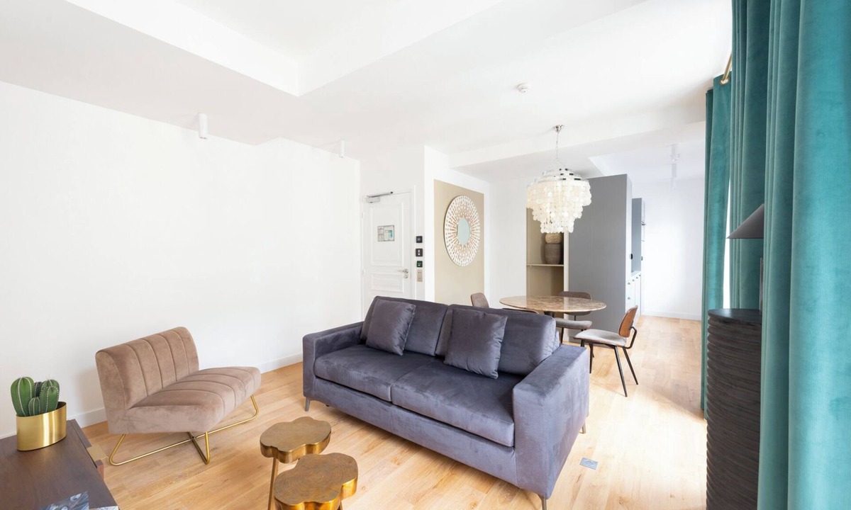 Faubourg-du-Roule Apartment | Davis, 4 stars, Chic & Modern at 50 meters from the Champs-Elysées