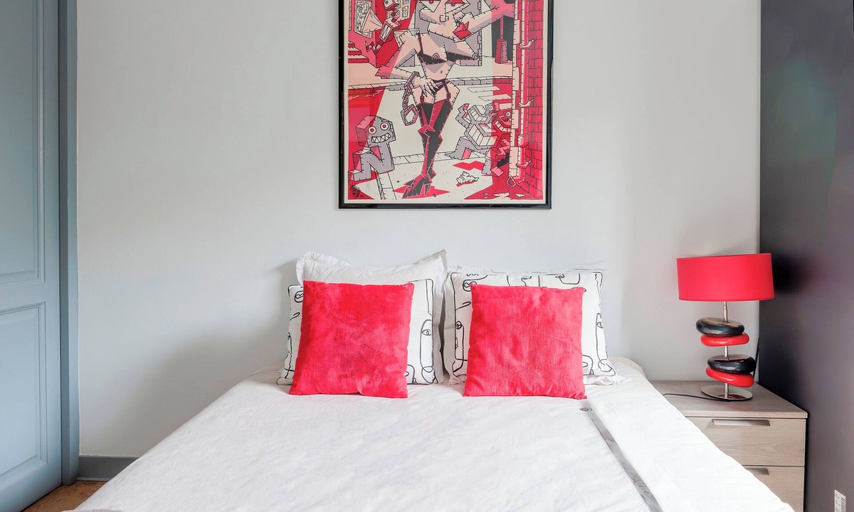 Le Celle-Saint-Cloud Bed & Breakfast | Double room & table d'hôte near Versailles