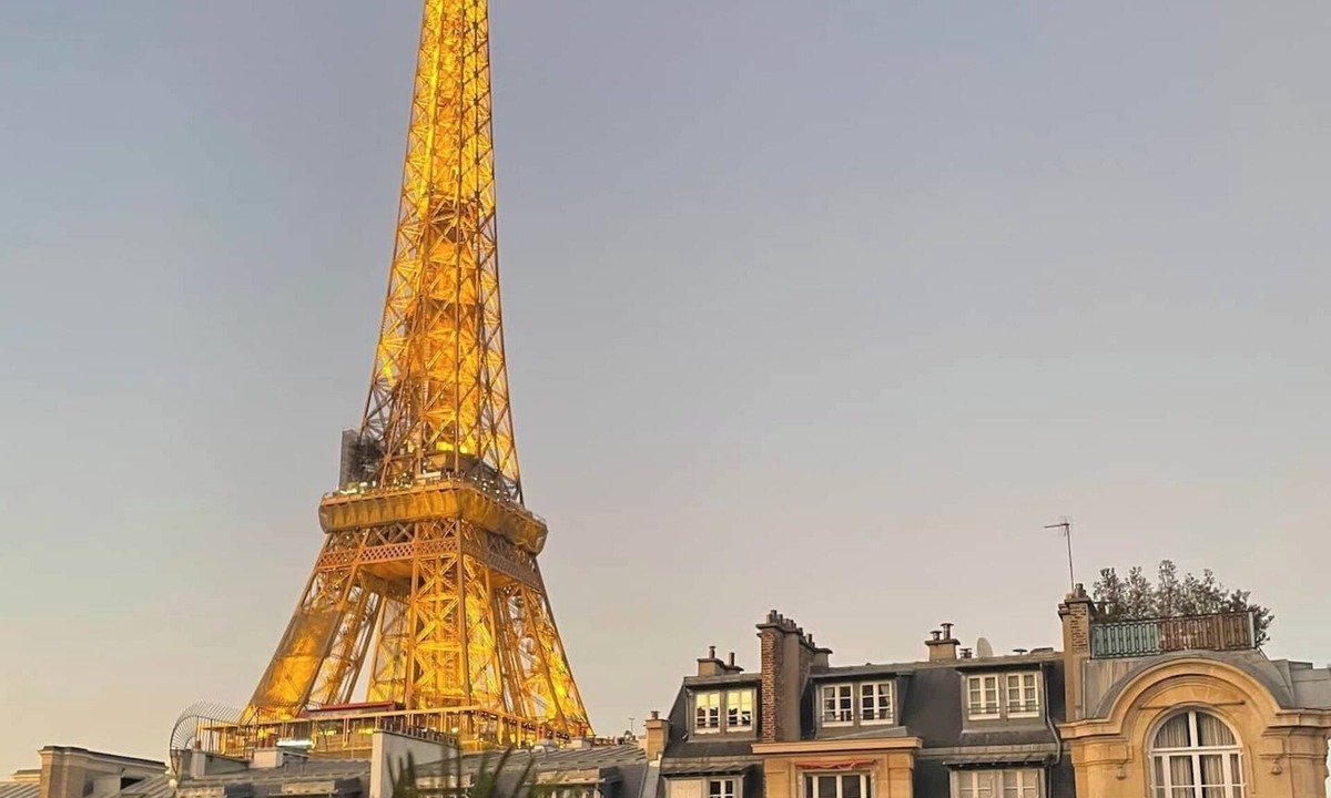 Grenelle Apartment | EIFFEL TOWER VIEW - Luxury Apartment