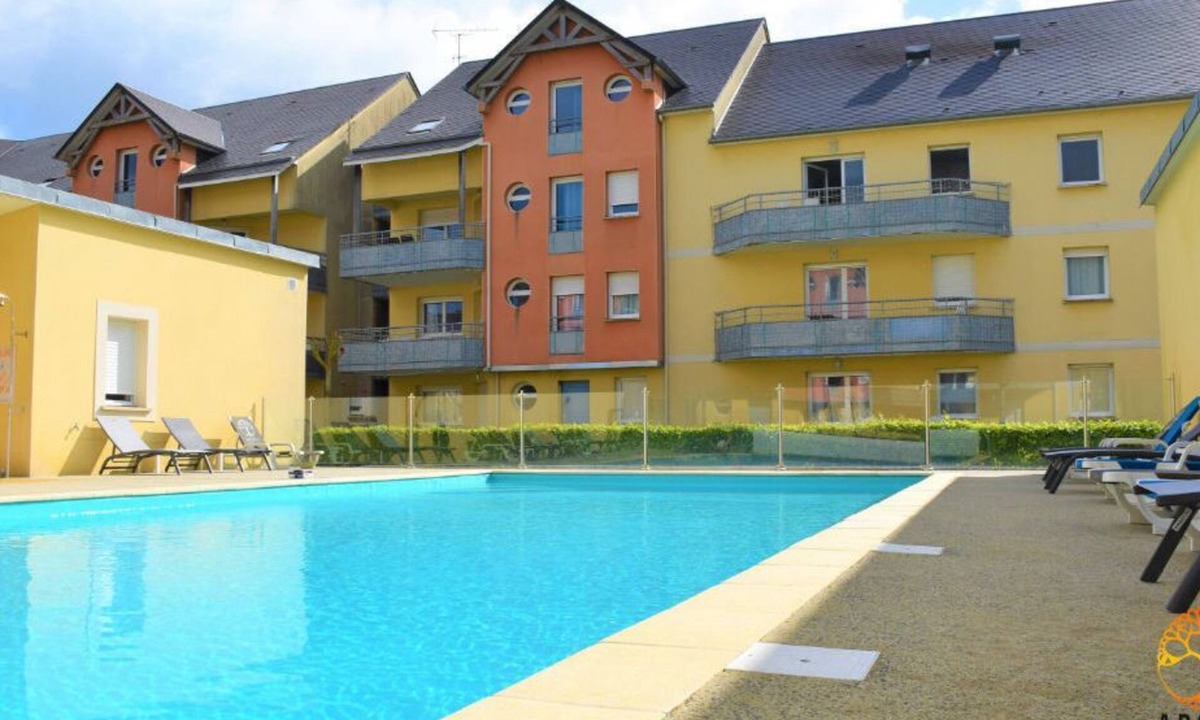 Grandcamp-Maisy Condo | Escapade à Grandcamp av/Piscine, Sauna et Wifi