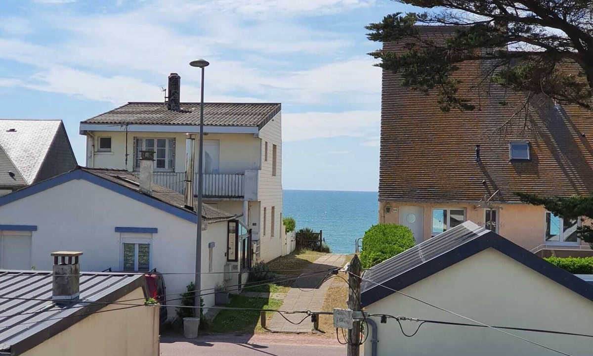 Agon-Coutainville House | FAMILY HOUSE 50M FROM THE BEACH WITH GARDEN CLOSED, free WIFI
