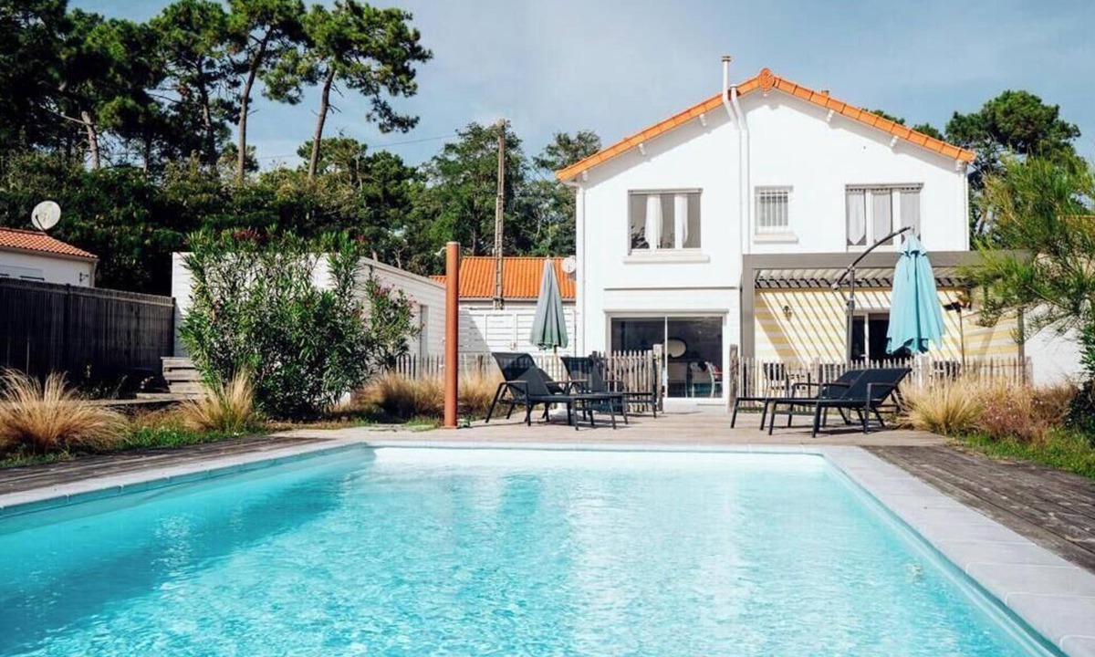Jard-sur-Mer House | Family villa with private pool 350 m from the sea