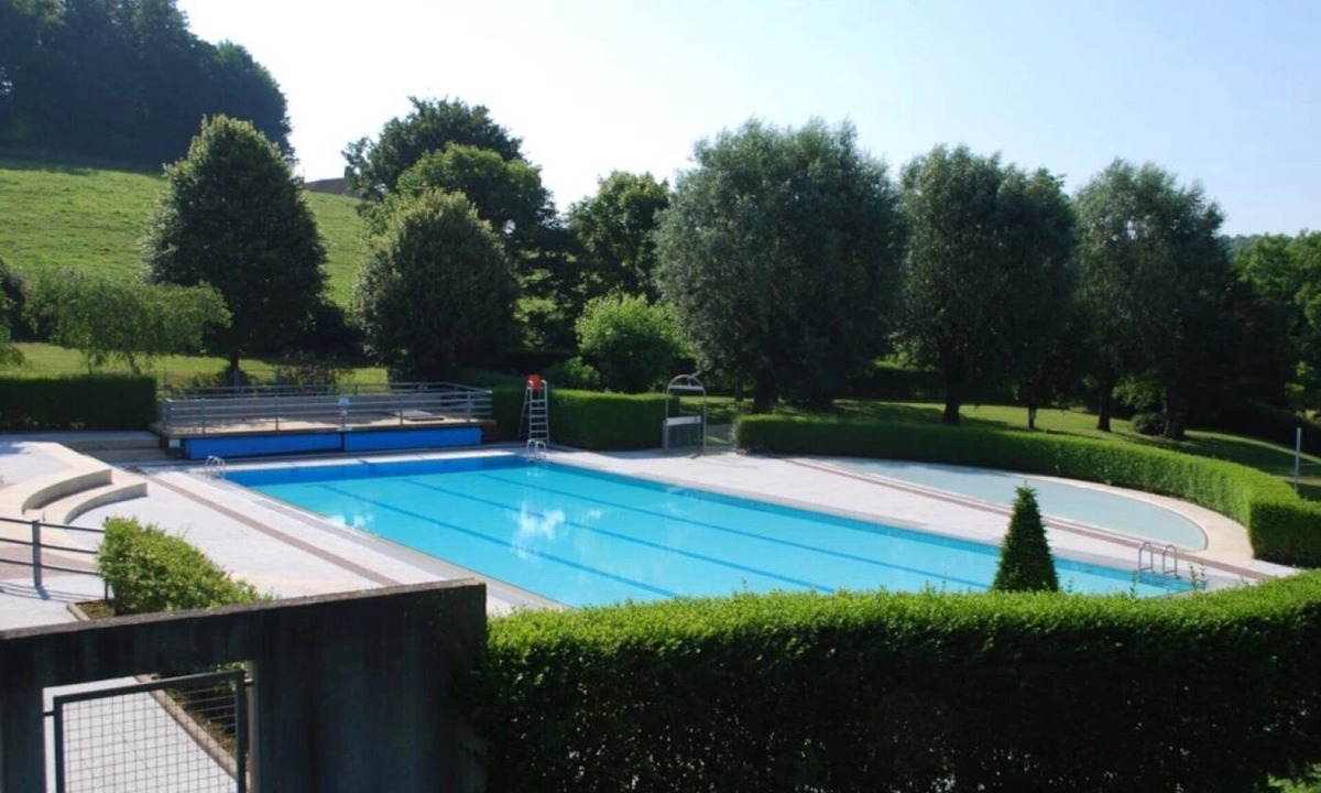 Saint-Martin-du-Vieux-Belleme House | Camping 3 étoiles - Piscine - ccbgdcd