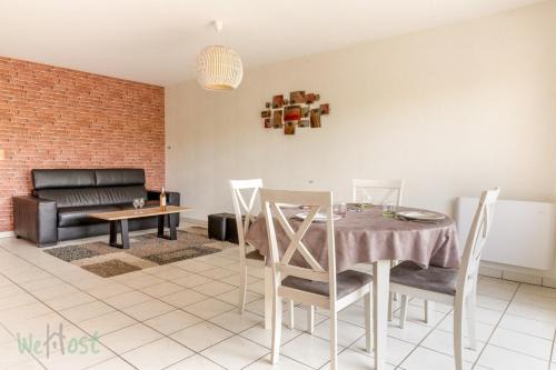 Pont Rousseau Apartment | FRANCIS LE CARVAL - REZE - balcon - parking