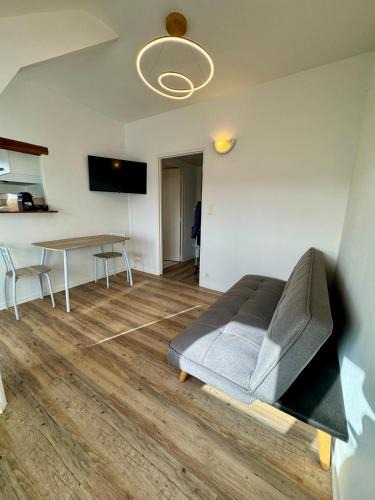 Saint-Nazaire Apartment | Fully equipped 1-bedroom apartment near Chantiers Navals