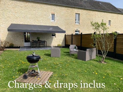 Tracy-sur-Mer Apartment | Gîte avec jardin à 1,5 km des plages du débarquement