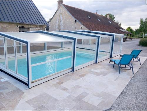 Noyant-Villages Apartment | Gîte Borely avec accès piscine