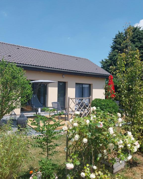 Montigny-le-Chartif House | Gîte cossu avec vélos, option bien-être et spa estival de long de la Véloscénie