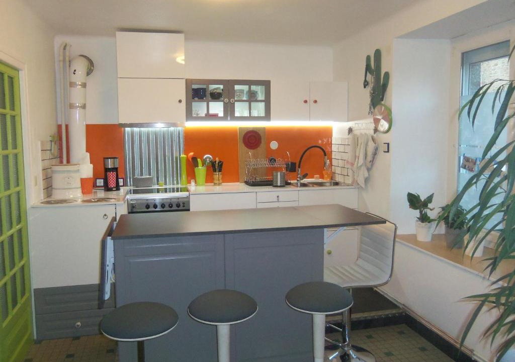 Saint-Carreuc House | Gîte familial SAINT-CARREUC centre bourg