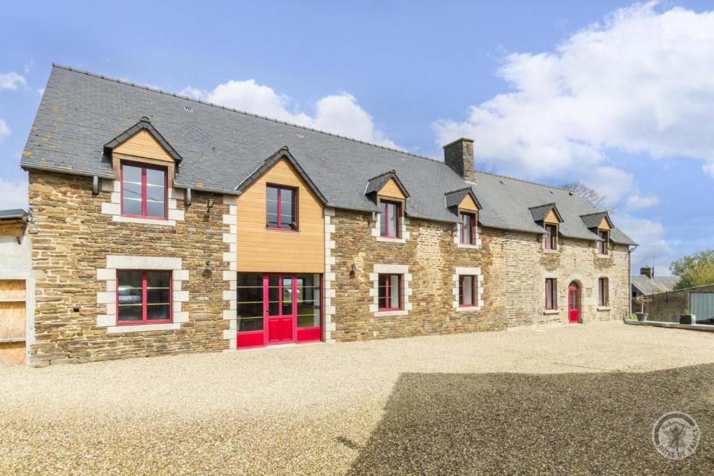 Saint-Laurent-de-Terregatte House | Gîte G1148