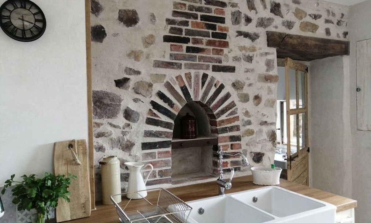 Chammes Cottage | Gite Sainte-Suzanne-et-Chammes, 2 bedrooms, 4 persons