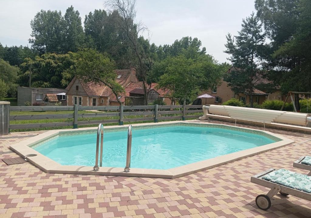 Savigne-sous-le-Lude House | Gite Nid De Paille
