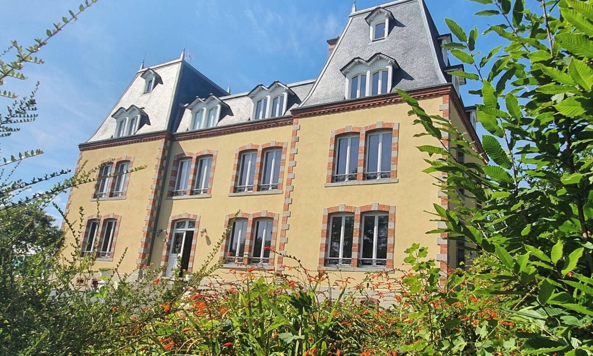 Canisy Cabin | Gîtes Holiday home in Normandy SPA Swimming pool and games room