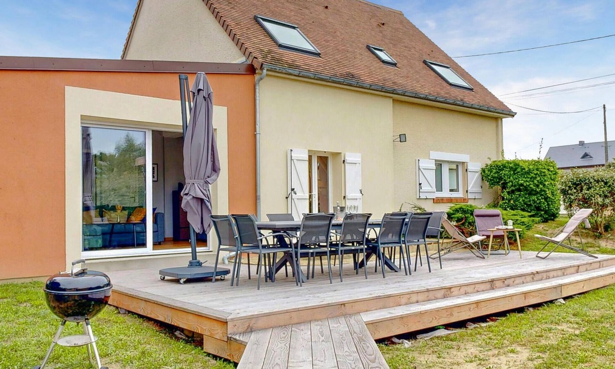 Saint-Germain-sur-Ay House | Gorgeous home in Saint-Germain-sur-Ay with WiFi