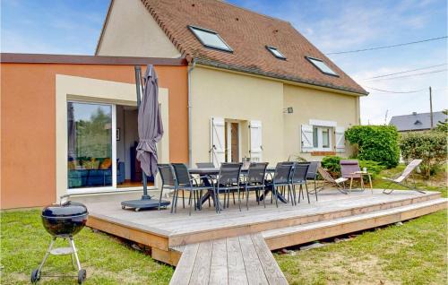 Saint-Germain-sur-Ay House | Gorgeous Home In Saint-Germain-Sur-Ay With Wifi