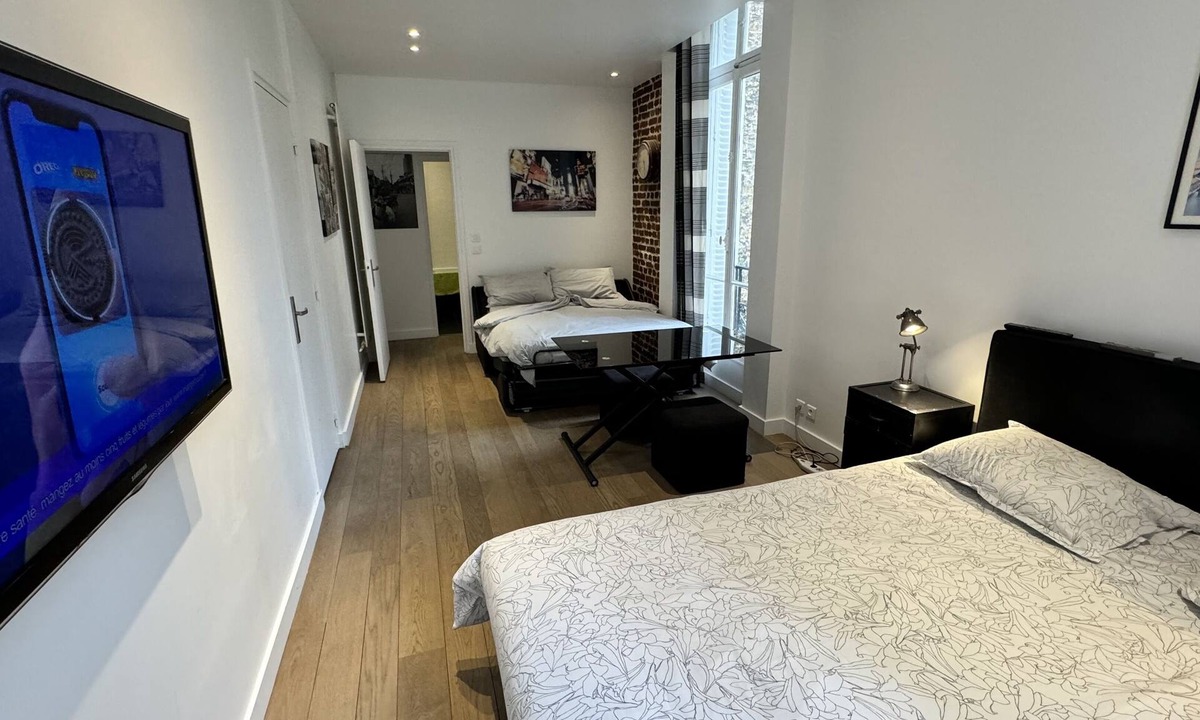 Porte-Dauphine Apartment | Gorgeous Paris EIFFEL TOWER