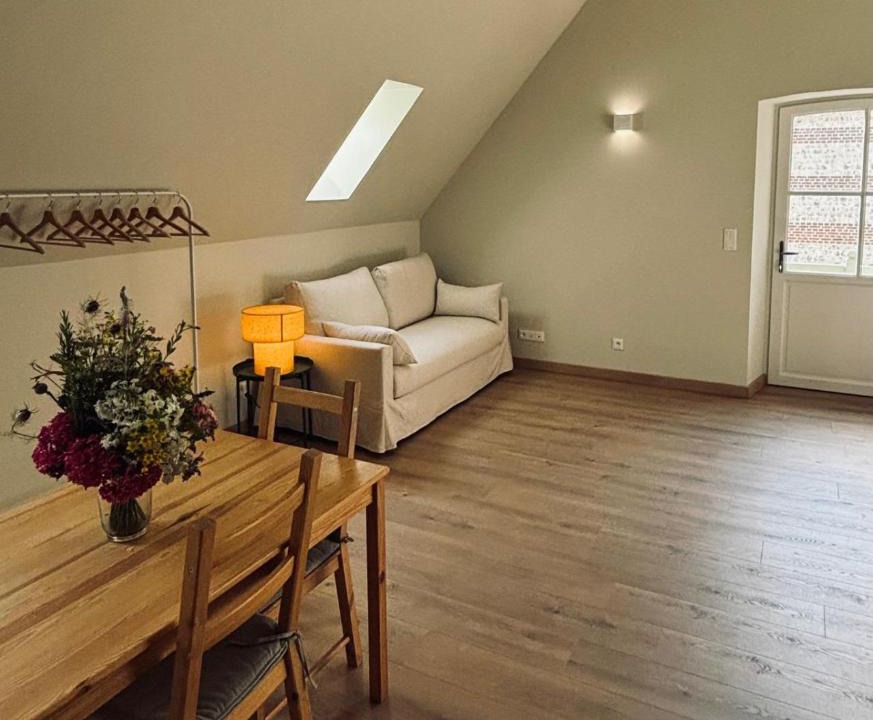 Daubeuf-Serville Apartment | Grand Studio
