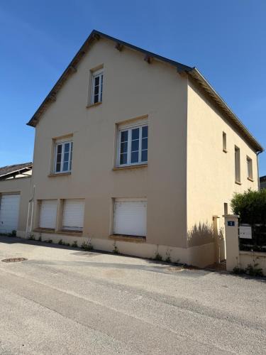 Argentan Apartment | Great location next to a park and downtown, well-equipped