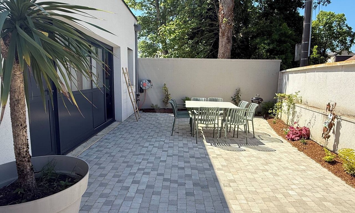 Jardin des plantes House | Guest house heated pool free parking 2 minutes from the Jardin des Plantes!