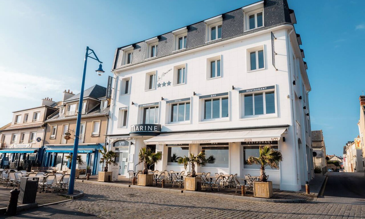 Port-en-Bessin-Huppain Hotel | Hôtel de la Marine