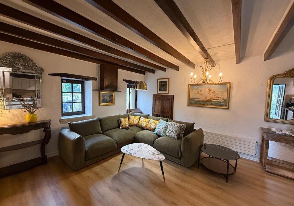 Anche House | Hameau des Brétignolles - Maison & Jacuzzi Privé - Près de Chinon