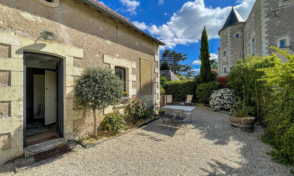 Sazilly Cottage | Historic charm cottage - 3 guests
