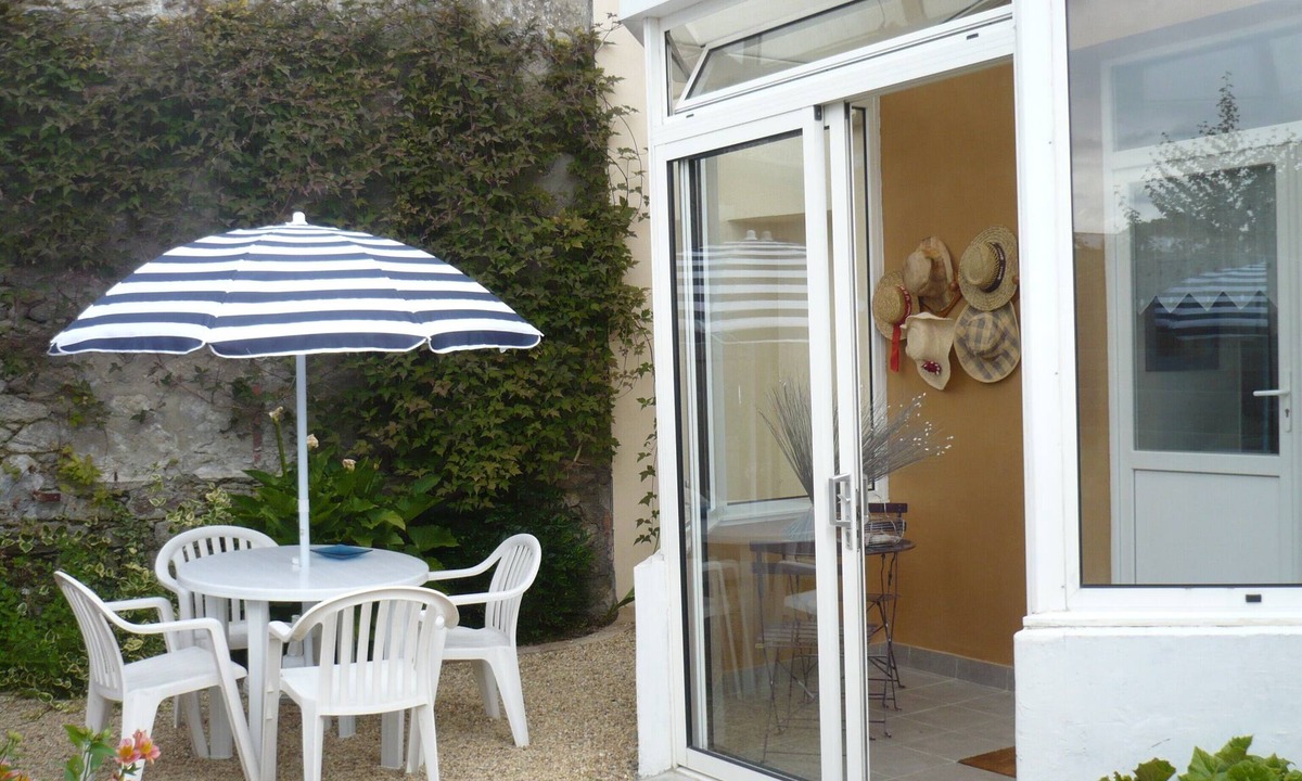 Dinard House | HOLIDAY HOME IN DINARD WITH PRIVATE PARKING