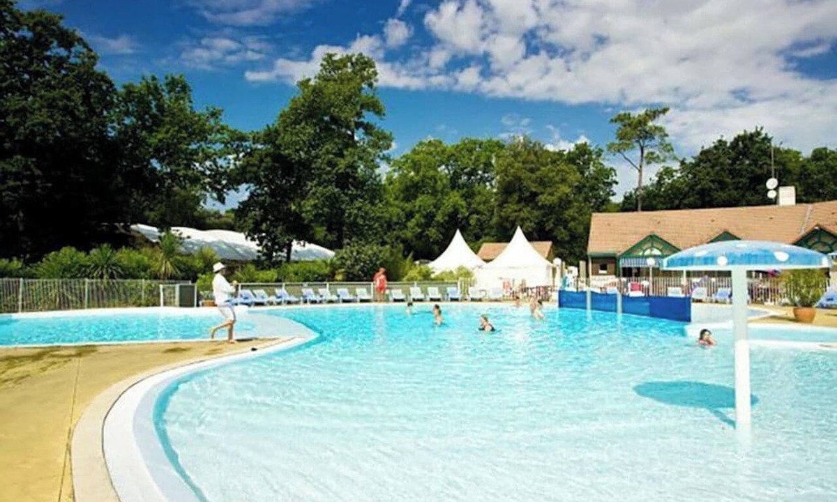 Saint-Brevin-les-Pins House | Homerez - Bungalow Saint-Brevin with pool