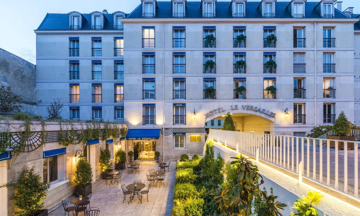 Notre-Dame Hotel | Hotel Le Versailles