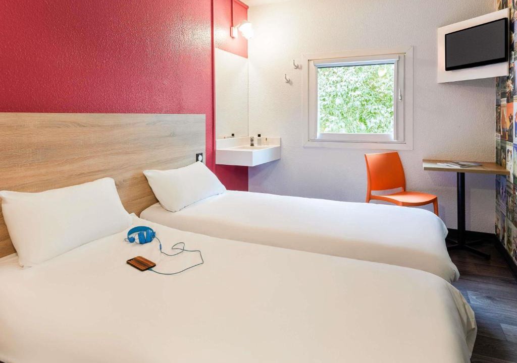 Courcouronnes Hotel | hotelF1 Evry A6